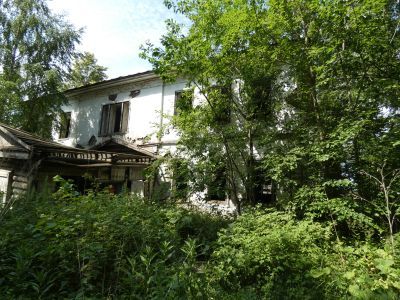 Училище заводское. Здесь в 1836 г. возникло и работало тайное революционное общество "Вольность" под руководством П.И. Поносова