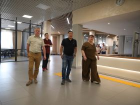 Представители киноотрасли Беларуси посетили кинозалы «Экстра Синема» в Намском районе