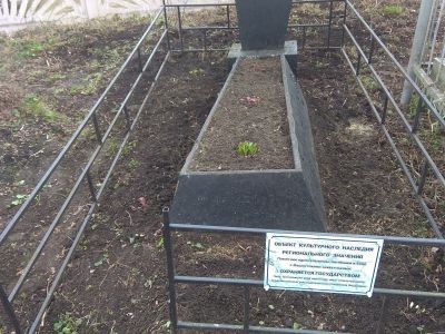 Памятник односельчанам, погибшим в боях с фашистскими захватчиками