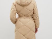 Стеганое пуховое пальто с поясом