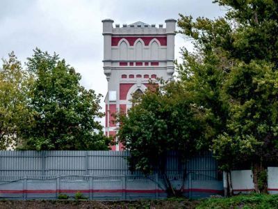 Водоемное здание