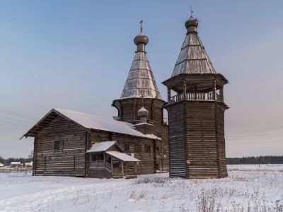 Церковь Иоанна Златоуста с колокольней (деревянная)
