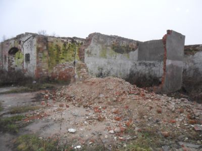 Здание конюшни и каретного сарая бывшей усадьбы Рогозина