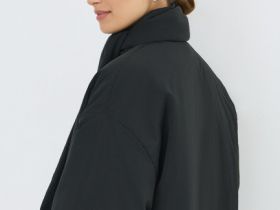 Утеплённая куртка с шарфом, Черный