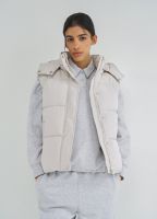 Утеплённый жилет с капюшоном, Бежевый