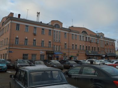 Жилой дом, учебн. заведение 1920 г. - Дворец труда