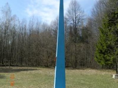 Обелиск в честь размещения партизанского отряда