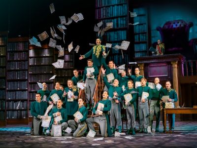 Билеты на Доходное место (Московский театр оперетты) / Театр | Афиша | ИнфоТаймс