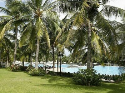 Вьетнам разрешил въезд переболевшим COVID-19 россиянам без прививки