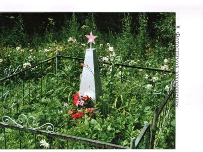 Воинское кладбище, где захоронены воины Советской Армии, погибшие в боях с немецко-фашистскими захватчиками