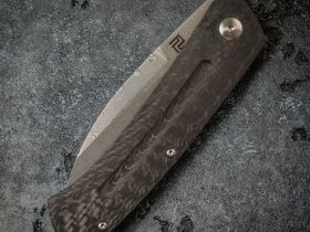 Складной нож Artisan Centauri, сталь дамаск, рукоять черный карбон/титан