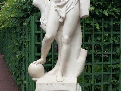 Статуя "Истина"