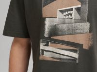 Футболка свободного кроя