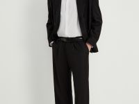 Брюки свободного кроя со стрелками