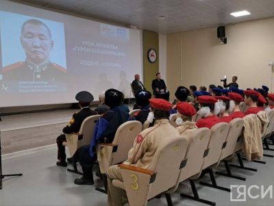 Юнармейцы, курсанты и кадеты встретились с отцом Героя России Дмитрия Егорова