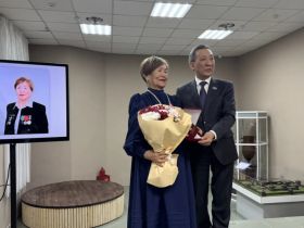 В Якутске открылась выставка к 85-летию Люлии Григорьевой