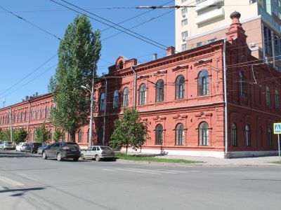 Соколовская богадельня с домовой церковью святых апостолов Иакова и Иоанна