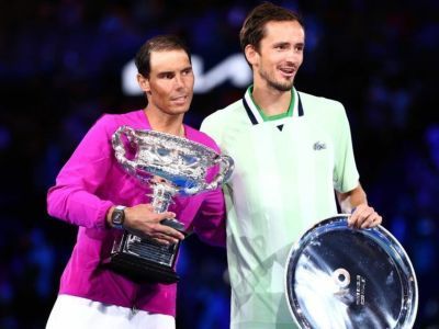 Песков поздравил Надаля с победой и отметил успехи Медведева на Australian Open