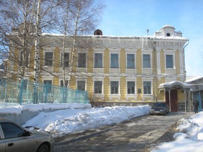 Дом Я.С.Чернонебова с въездными воротами