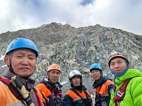 В Якутии успешно эвакуировали пострадавших с горы Победа