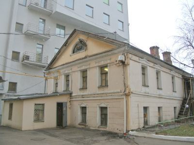 Флигель усадьбы Е.Н. Нарышкиной, 1800, 1806, 1834 гг., 2-я пол. XIX в. В этом доме жили выдающиеся деятели науки: иммунолог Л.А. Тарасевич, генетик А.С. Серебровский