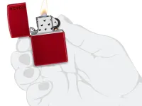 Зажигалка ZIPPO Logo с покрытием Candy Apple Red™, латунь/сталь, красная, глянцевая, 38x13x57 мм