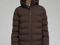 Утепленное пальто с капюшоном