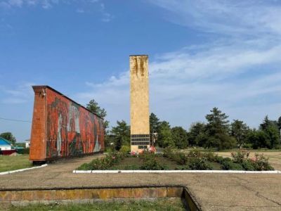 Памятный знак землякам, погибшим в годы гражданской и Великой Отечественной войны
