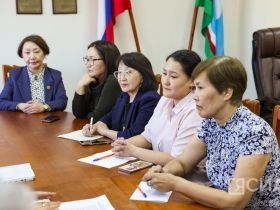 Омбудсмен встретилась с женами бойцов СВО из Якутии