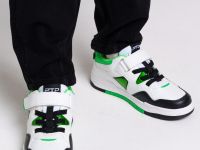 Кроссовки для девочек