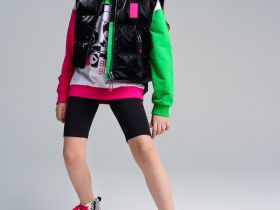 Жилет текстильный с полиуретановым покрытием для девочек