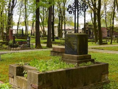 Могила Бестужева-Рюмина К.Н. (1829-1897), историка