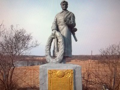 Братская могила воинов Советской Армии, погибших в 1944 г.