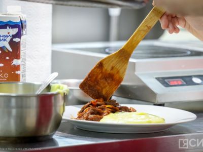 Два якутских шеф-повара участвуют в 24-часовом кулинарном марафоне на «Пятнице!»