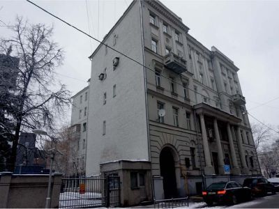 Дом жилой ("Дом военных"), архитектор Мухин М.А. Здесь в разные годы жили советские военачальники: Н.Ф. Ватутин, Я.Б. Гамарник, М.М. Казаков, И.В. Тюленев, Е.А. Шиловский