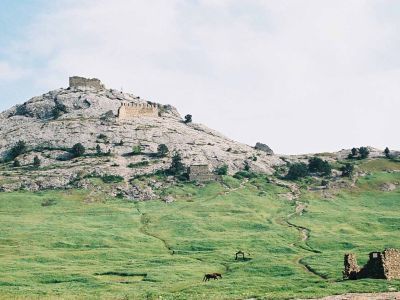 Древний храм