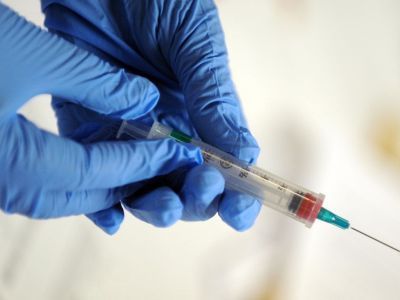 В Якутске школьников, студентов и взрослых, непривитых от кори, не допустят к учебе и работе