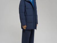 Утепленное стеганое полупальто с капюшоном