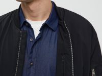 Куртка-бомбер на молнии