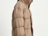 Стеганая куртка с воротником-стойкой