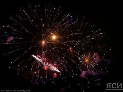 Салют и массовые гуляния на Новый год отменили в Мирном