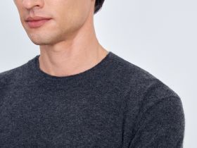 Джемпер прямого силуэта с округлым вырезом