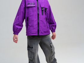 Куртка текстильная с полиуретановым покрытием для девочек (ветровка)