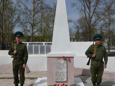 Братская могила советских пограничников