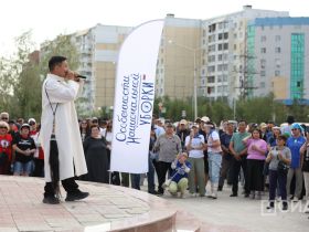 В Якутске прошел субботник «Особенности национальной уборки»