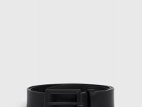 Ремень с чёрной пряжкой, Черный