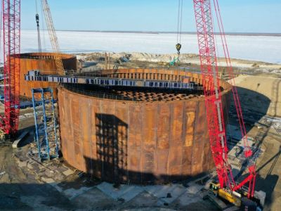 В центральном коффердаме Ленского моста смонтировали 208 направляющих труб