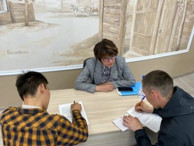 Местные кадры в промышленность. Команда Госкомзанятости Якутии работала в Вилюйском районе