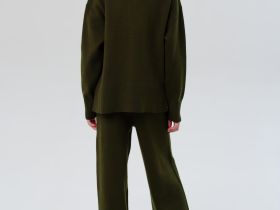 Комплект трикотажный для девочек: джемпер, брюки