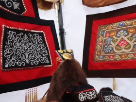 Изделия ручной работы представили мастера на Ысыахе Олонхо